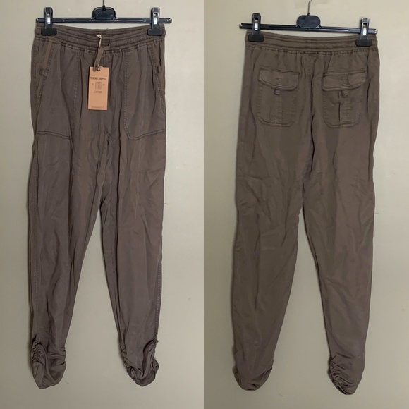 Thread & Supply Pants - Thread & Supply green cargo joggers medium